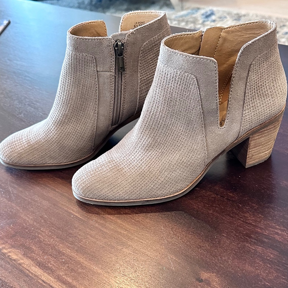 Lucky Brand Ponic Taupe Tan Suede Cutout Block Heel Booties Women Sz 8.5M US/39